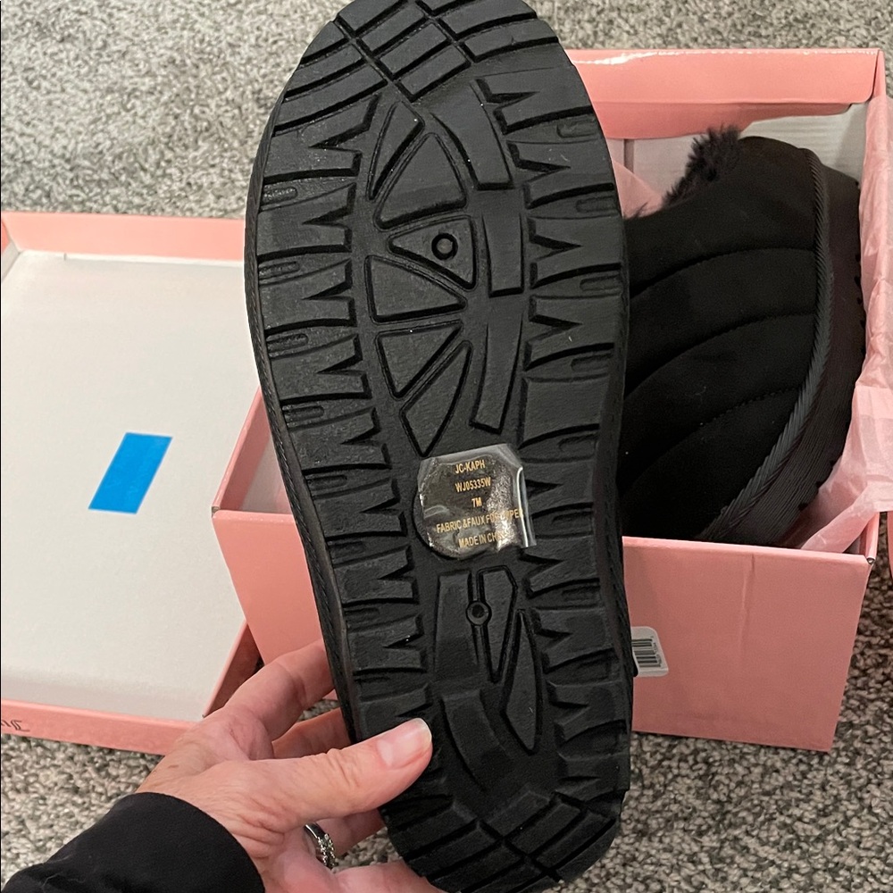 Juicy Couture Black Slippers-NWT - Picture 4 of 6